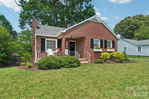 1135 13th Avenue Hickory NC 28601