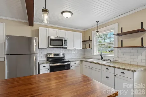 1135 13th Avenue Hickory NC 28601