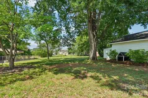 1135 13th Avenue Hickory NC 28601