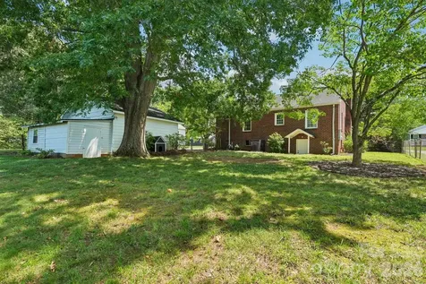 1135 13th Avenue Hickory NC 28601