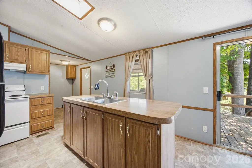 146 Mcintyre Road Cherryville NC 28021