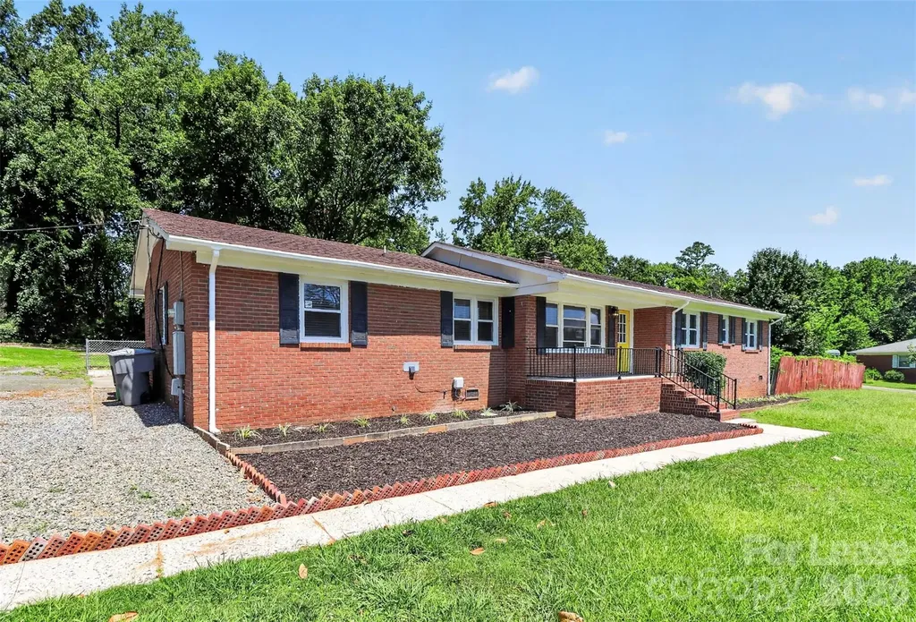 6901 Ridge Lane Road Charlotte NC 28262
