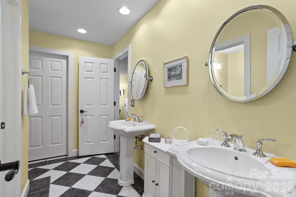 100 Crestgrove Drive Flat Rock NC 28731