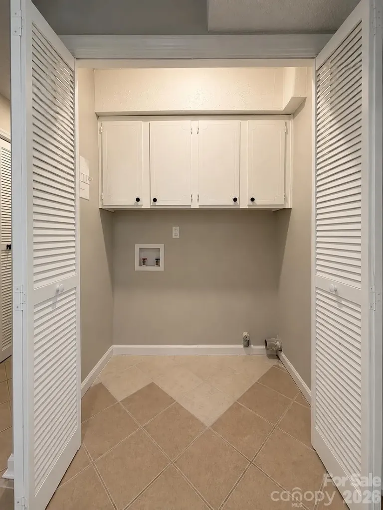 6101 Honeysuckle Lane Charlotte NC 28212