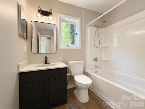 6101 Honeysuckle Lane Charlotte NC 28212