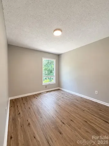 6101 Honeysuckle Lane Charlotte NC 28212