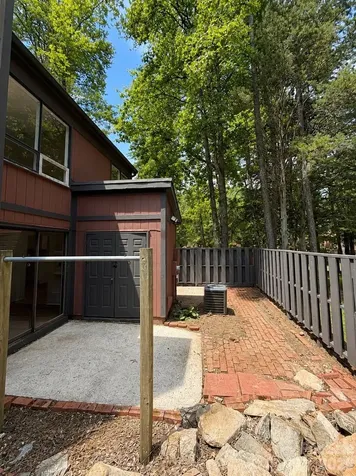 6101 Honeysuckle Lane Charlotte NC 28212