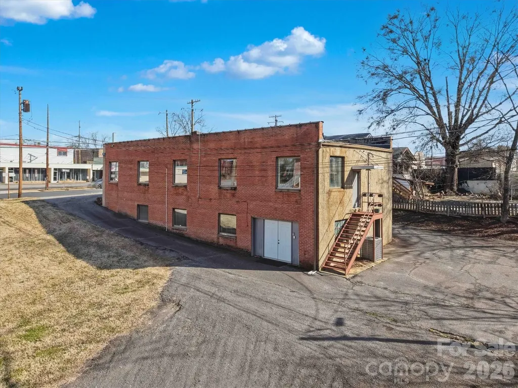 729 1st Avenue SW Hickory NC 28602