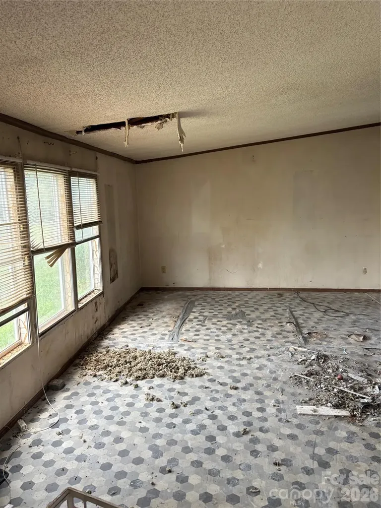 5954 Charlie Little Road Claremont NC 28610