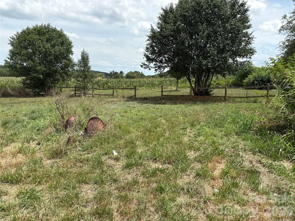 5954 Charlie Little Road Claremont NC 28610