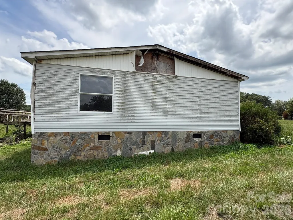 5954 Charlie Little Road Claremont NC 28610