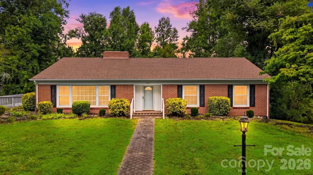 907 Vista Place NE Lenoir NC 28645