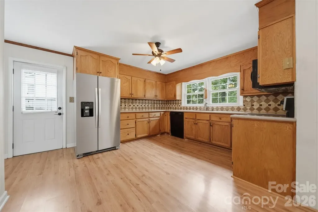 907 Vista Place NE Lenoir NC 28645