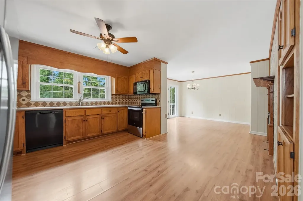 907 Vista Place NE Lenoir NC 28645