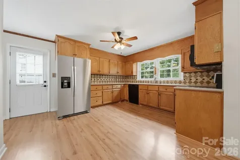907 Vista Place NE Lenoir NC 28645
