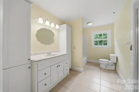 907 Vista Place NE Lenoir NC 28645