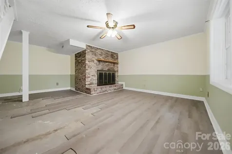 907 Vista Place NE Lenoir NC 28645