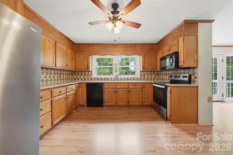 907 Vista Place NE Lenoir NC 28645