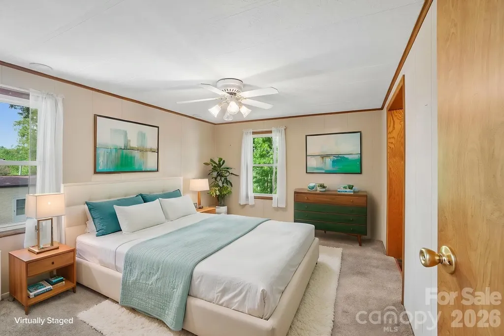 303 Meadowbrook Court Hendersonville NC 28792