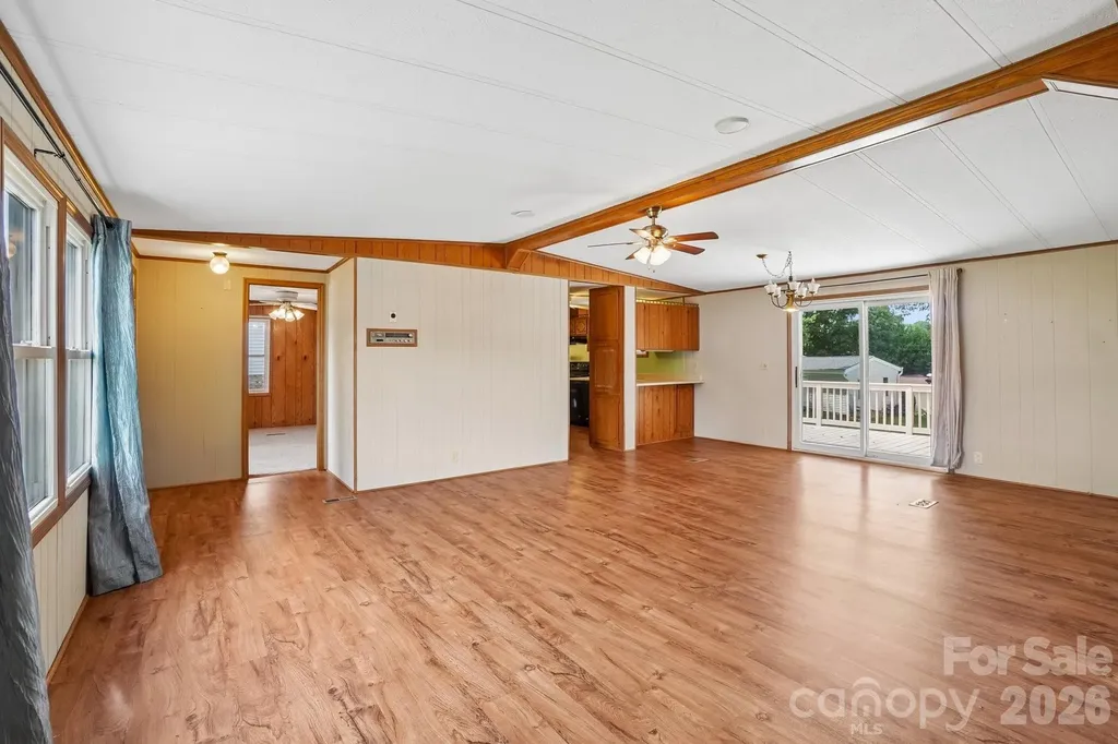 303 Meadowbrook Court Hendersonville NC 28792