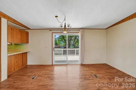 303 Meadowbrook Court Hendersonville NC 28792