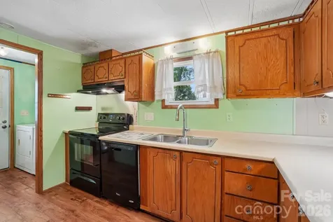 303 Meadowbrook Court Hendersonville NC 28792