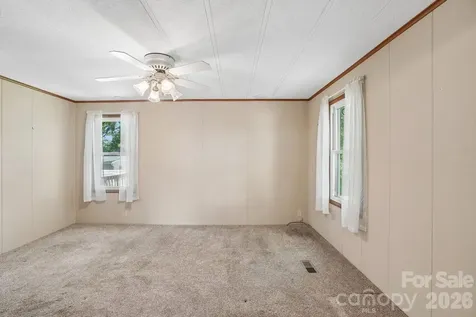 303 Meadowbrook Court Hendersonville NC 28792