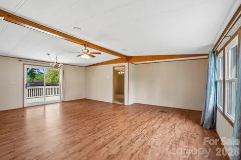 303 Meadowbrook Court Hendersonville NC 28792