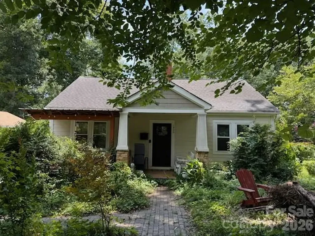 1820 Logie Avenue Charlotte NC 28205