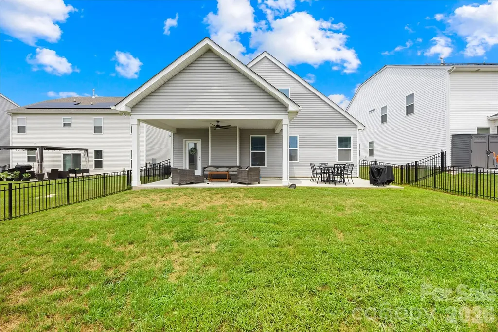 4526 Dover Court Denver NC 28037