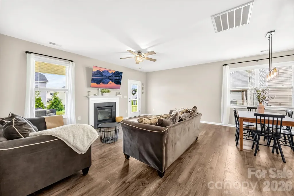4526 Dover Court Denver NC 28037