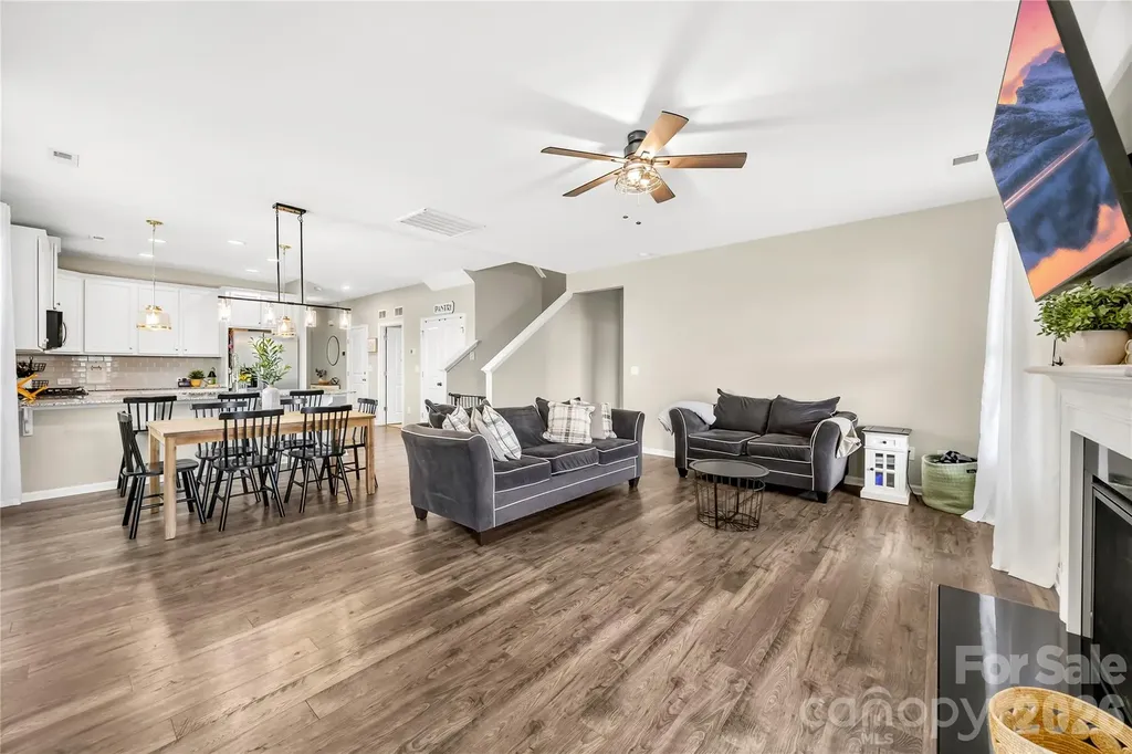 4526 Dover Court Denver NC 28037
