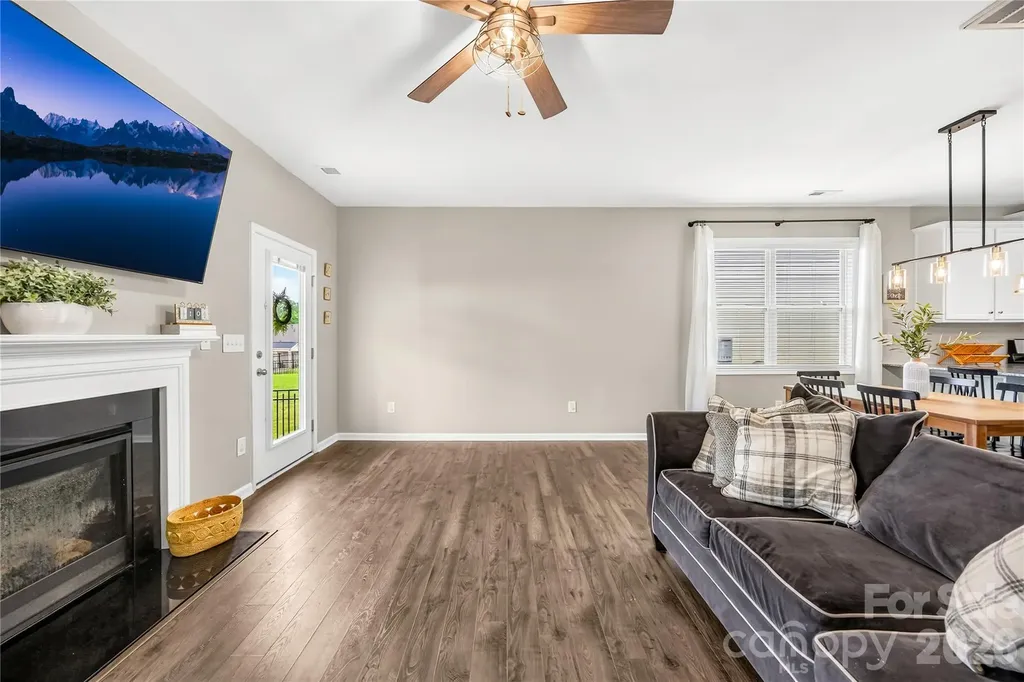 4526 Dover Court Denver NC 28037