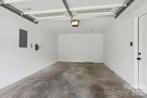 827 4th Street W Charlotte NC 28202