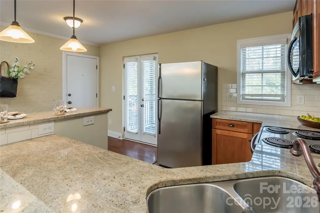 4911 Park Road Charlotte NC 28209