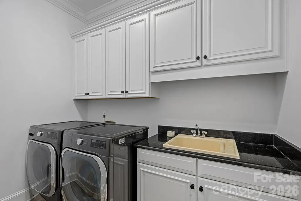 3813 Lakeside Drive Charlotte NC 28270