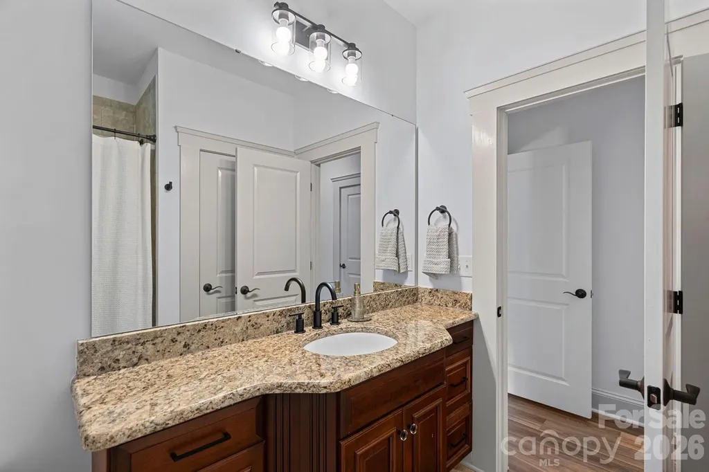 3813 Lakeside Drive Charlotte NC 28270