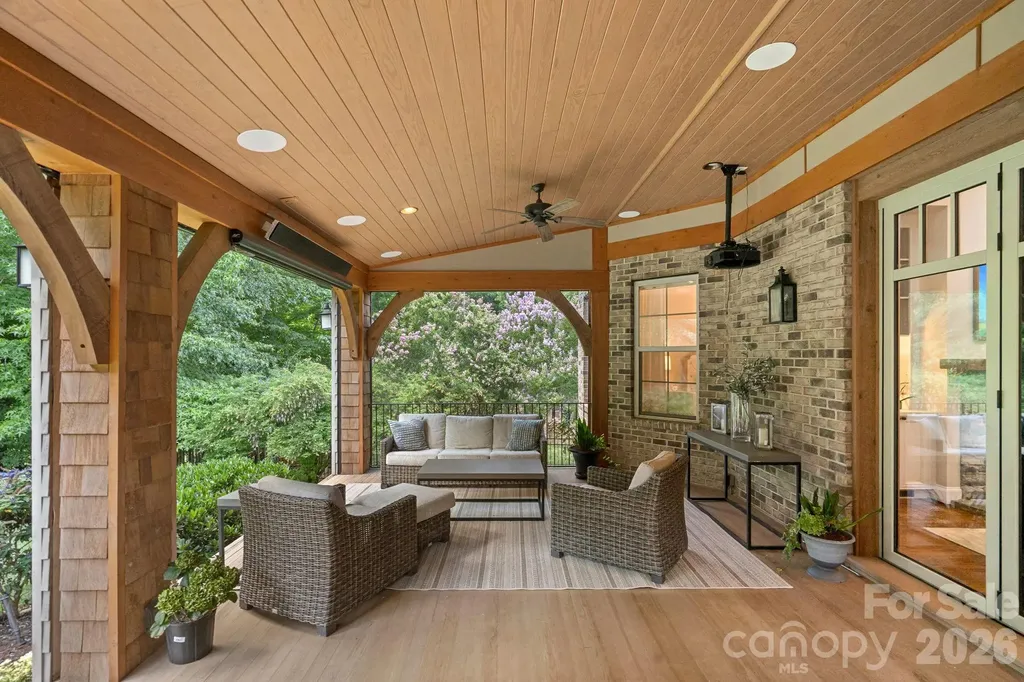 3813 Lakeside Drive Charlotte NC 28270