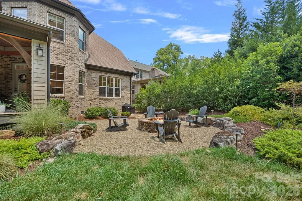 3813 Lakeside Drive Charlotte NC 28270