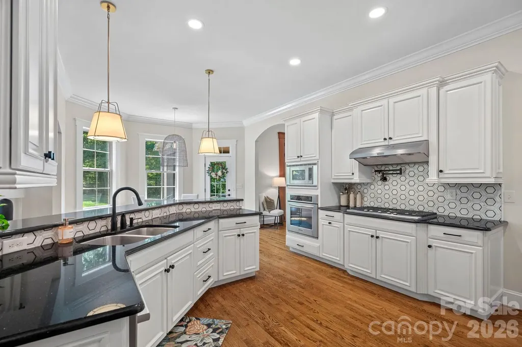 3813 Lakeside Drive Charlotte NC 28270