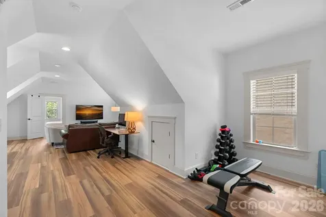 3813 Lakeside Drive Charlotte NC 28270