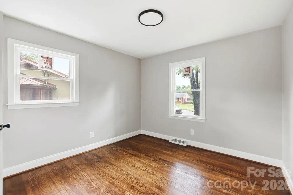 835 Ranch Road Charlotte NC 28208