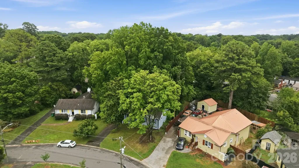 835 Ranch Road Charlotte NC 28208