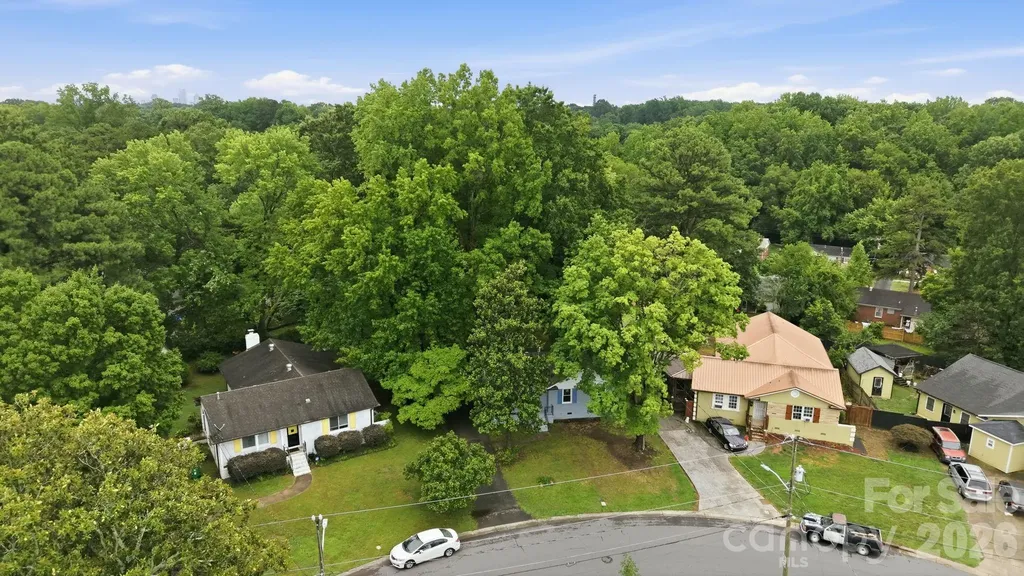 835 Ranch Road Charlotte NC 28208