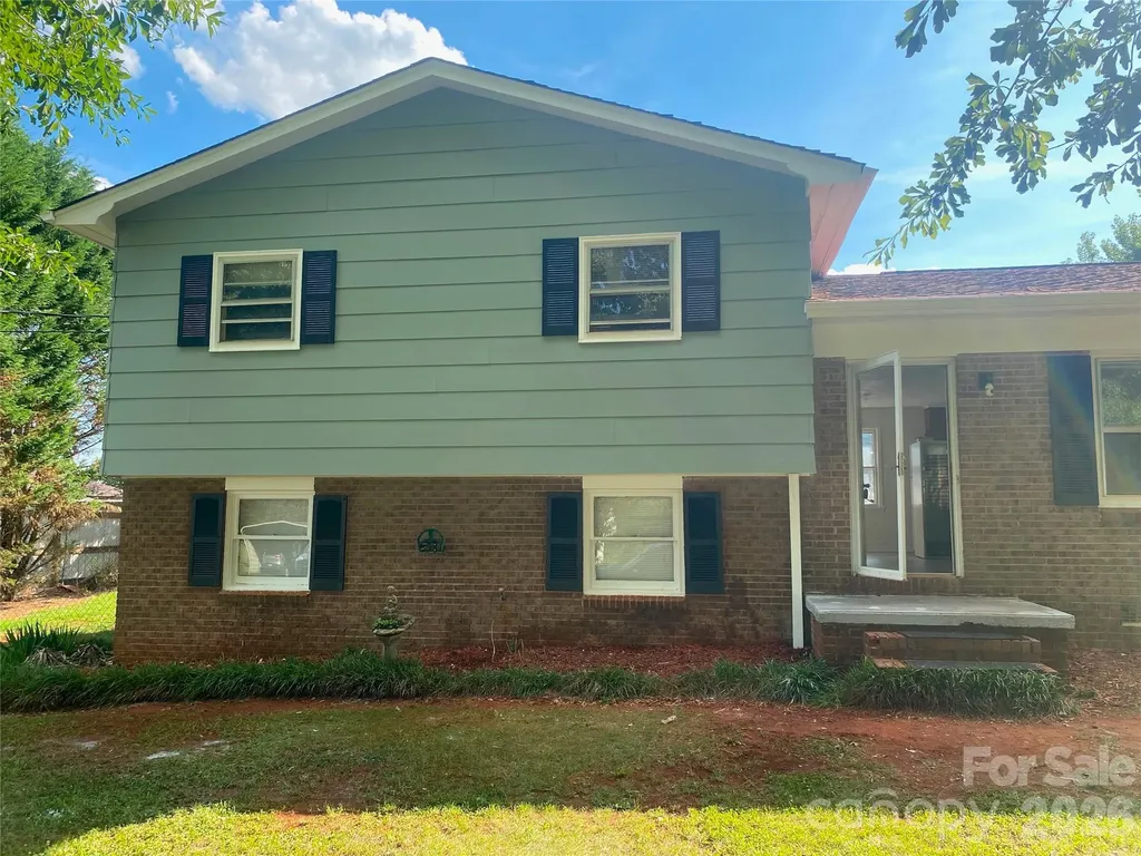 1237 Venus Street Conover NC 28613