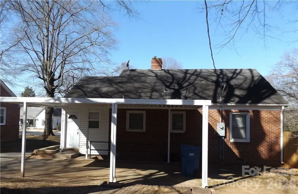 1024 8th Street NE Hickory NC 28601
