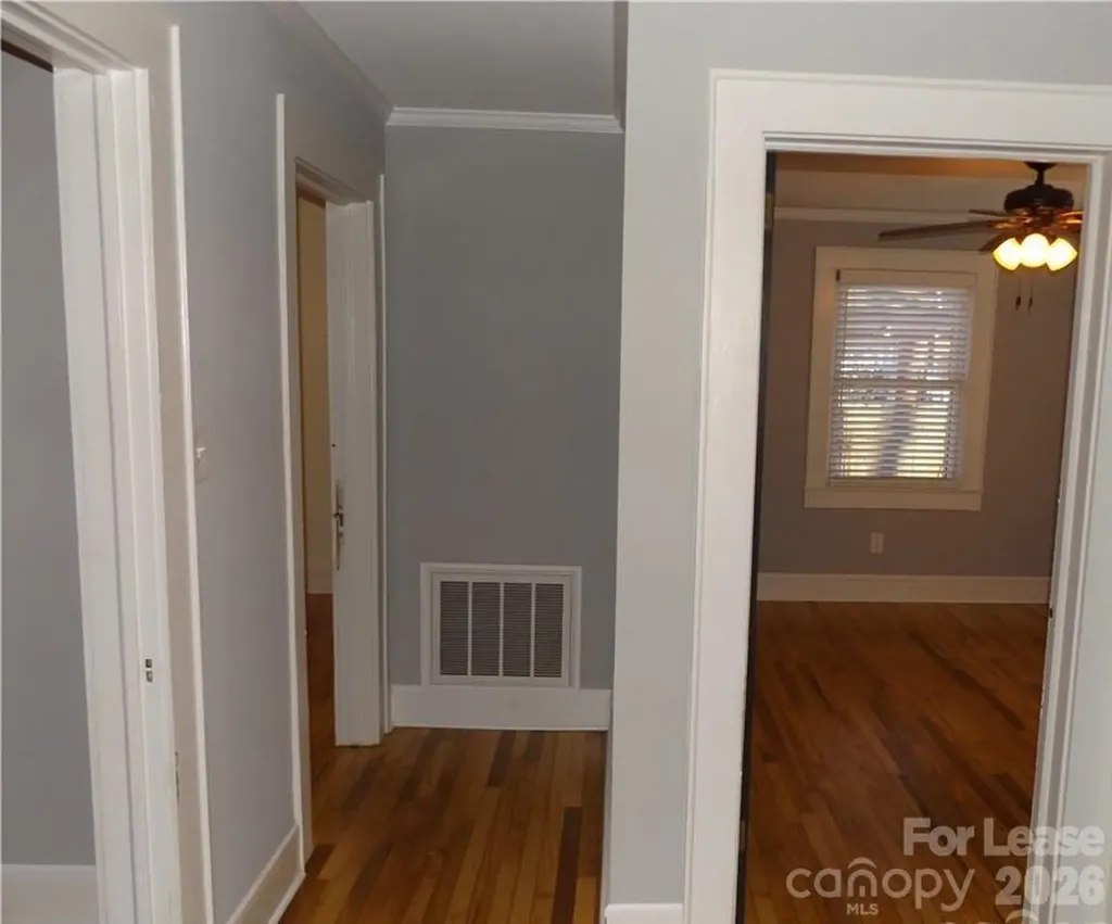 1024 8th Street NE Hickory NC 28601