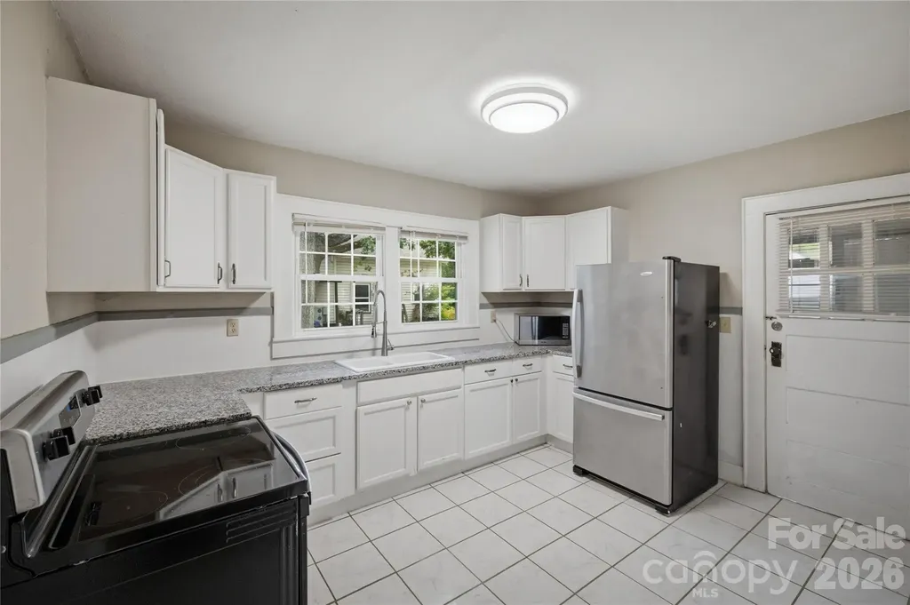 1909 2nd Avenue SW Hickory NC 28602