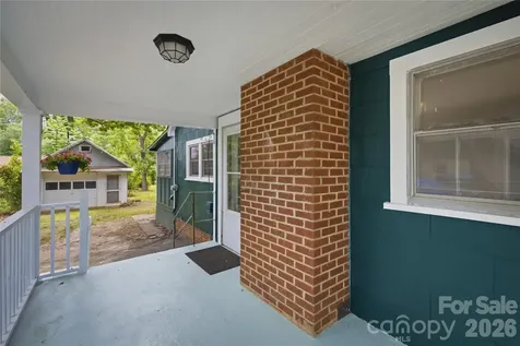 1909 2nd Avenue SW Hickory NC 28602