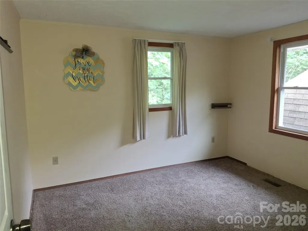 232 Tilson Drive Mars Hill NC 28754